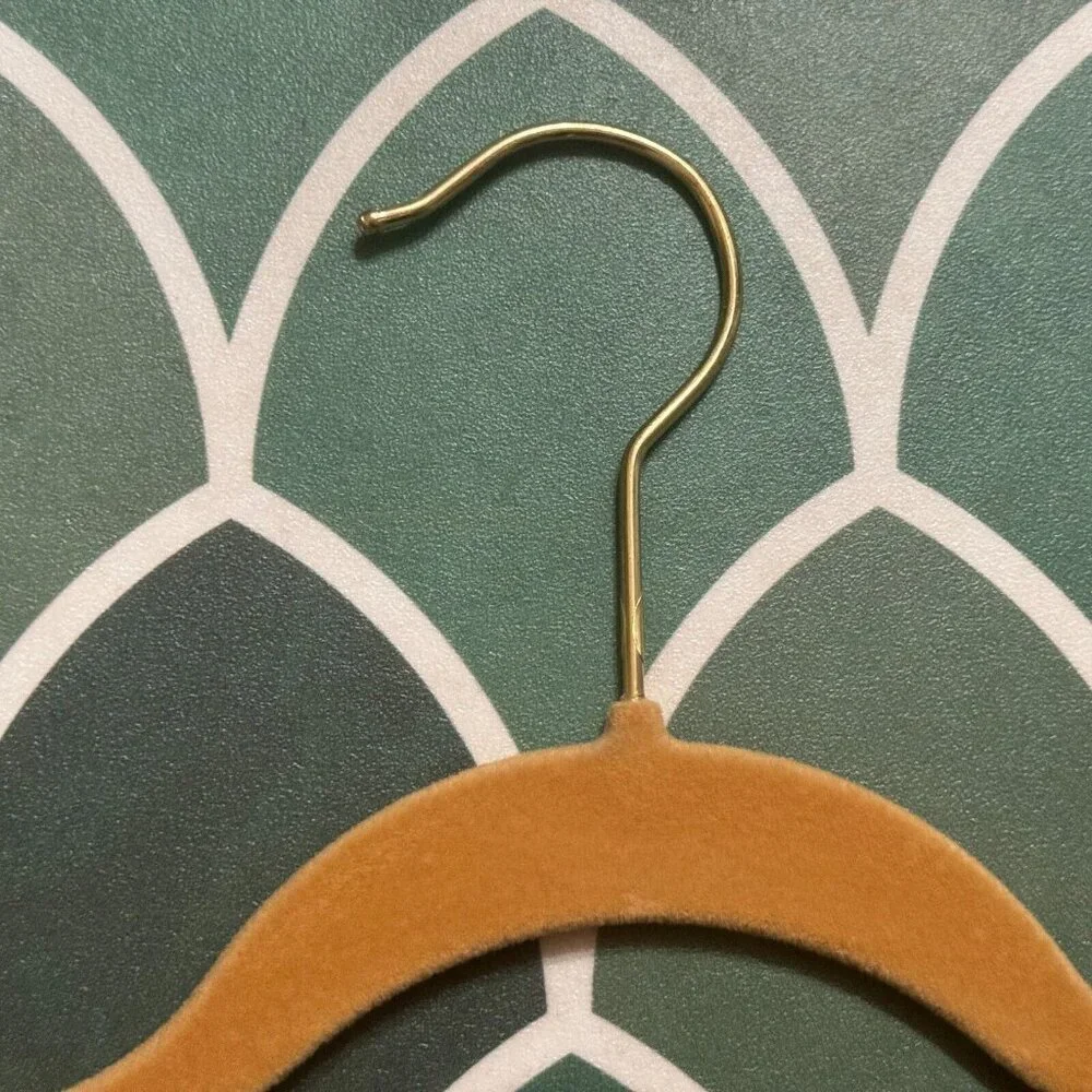 Hangers, Suit Hanger, Flocked Tan Velvet, # 10 Count